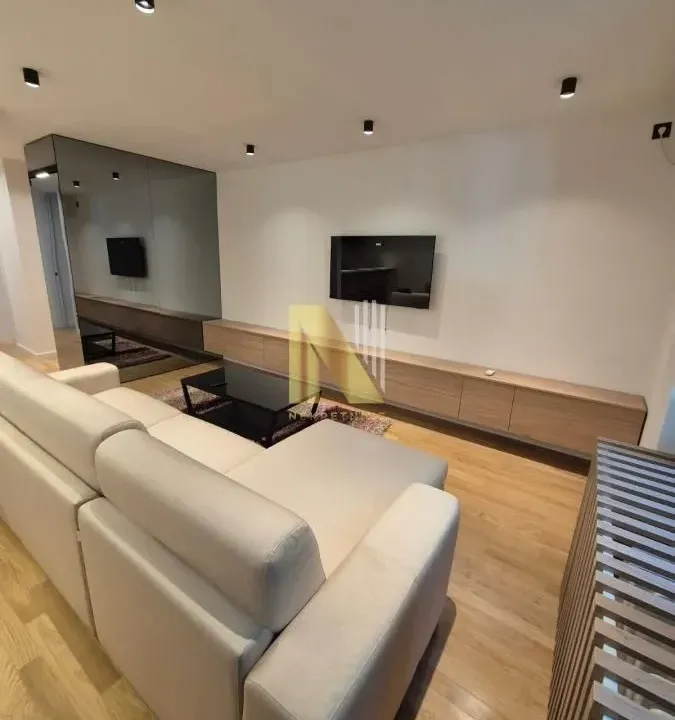 Izdavanje, trosoban stan, 67m², Banatić, Novi Sad Sve Podlokacije