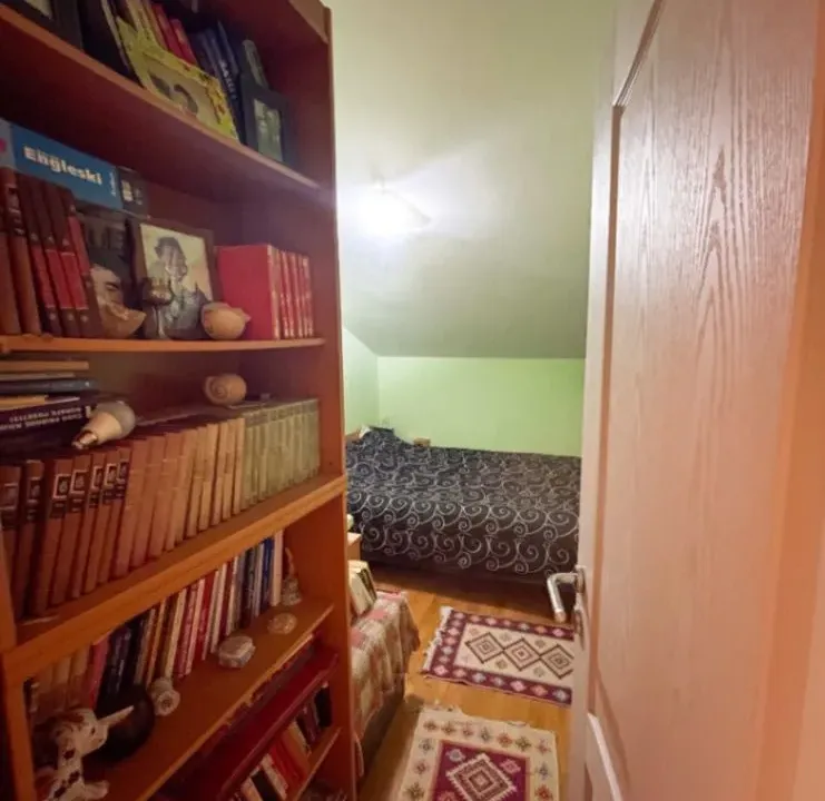 Prodaja, četvorosoban stan, 120m², Ljubović, Podgorica