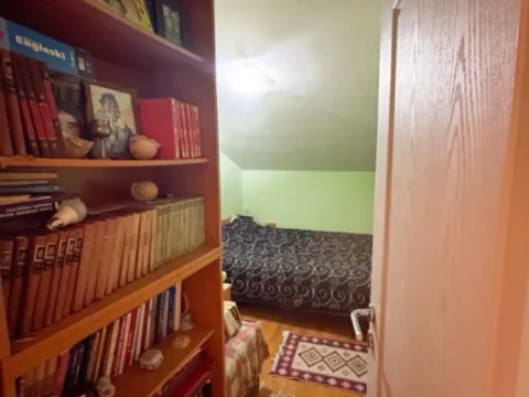 Prodaja, četvorosoban stan, 120m², Ljubović, Podgorica - image 1