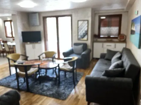 Sale, two bedroom apartment, 70m², Centar, Budva - image 2