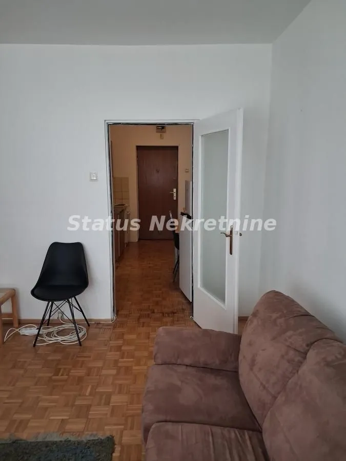 Izdavanje, jednosoban stan, 30m², Bulevar Oslobodjenja, Novi Sad Sve Podlokacije