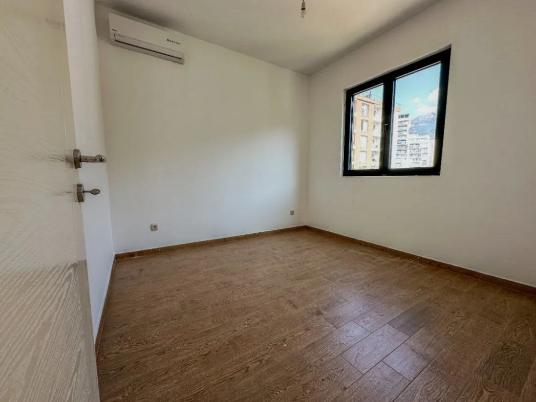 Prodaja, dvosoban stan, 63m², Bečići, Budva