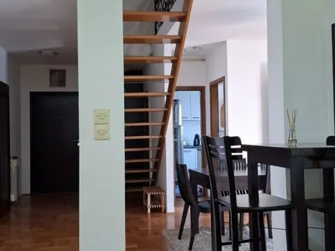 Izdavanje, garsonjera, 120m², Severni Bulevar, Zvezdara Sve Podlokacije - image 11