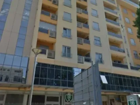 Izdavanje, dvosoban stan, 68m², Centar, Podgorica
