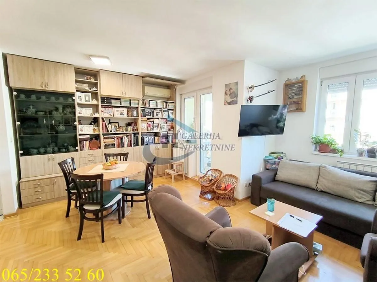 Prodaja, trosoban stan, 84m², Voždovac Sve Podlokacije, Beograd