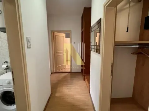 Prodaja, četvorosoban stan, 103m², Stari grad, Novi Sad - image 20