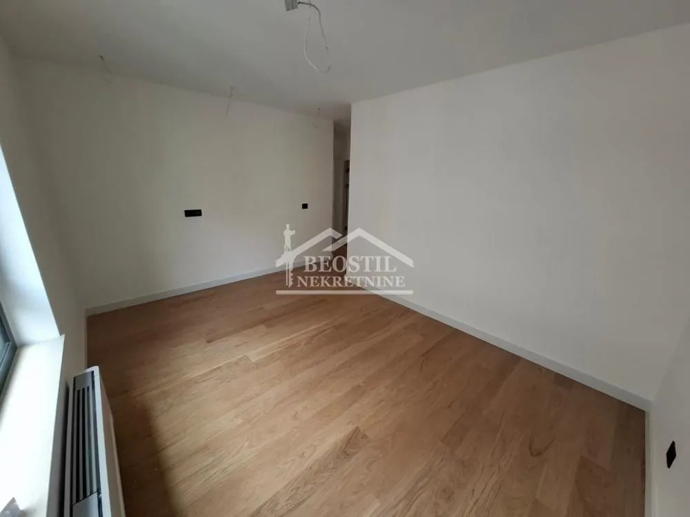 Prodaja, četvorosoban stan, 112m², Banovo Brdo, Beograd