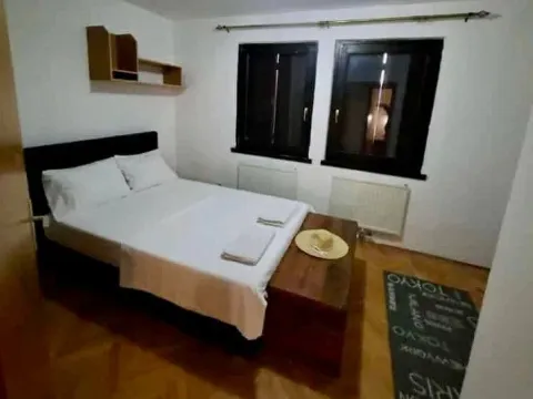 Rent, two bedroom apartment, 84m², Seljanovo, Tivat - image 7