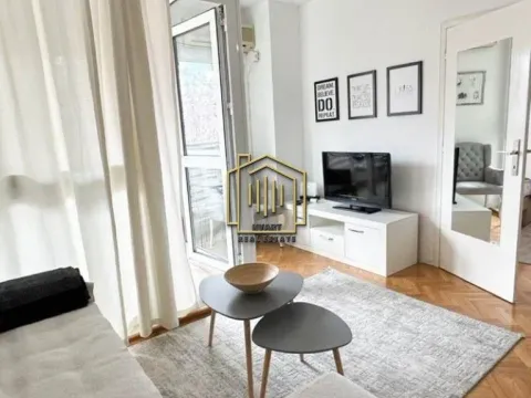 Rent, one bedroom apartment, 37m², City Kvart, Podgorica - image 2