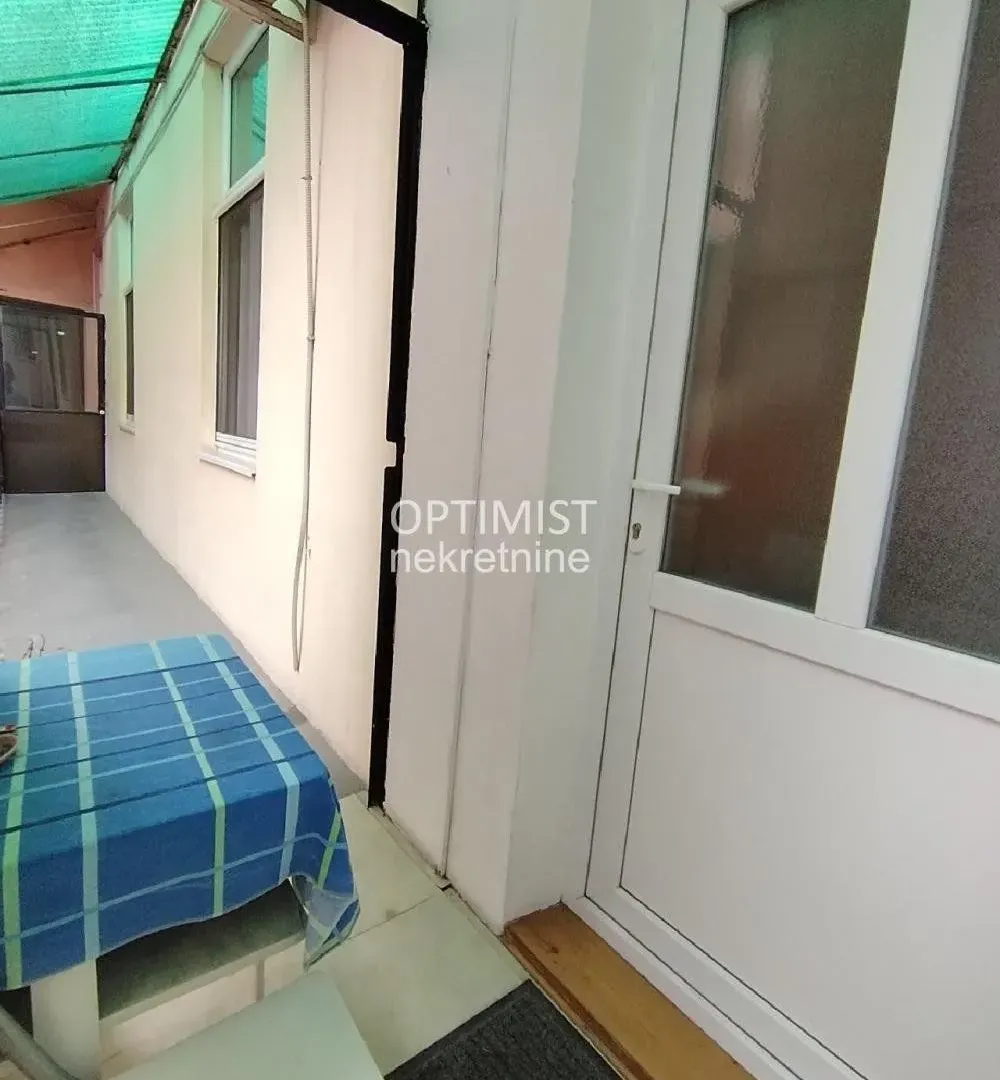 Prodaja, trosoban stan, 61m², Skadarlija, Beograd