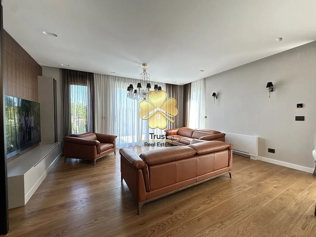 Rent, house, 230m², Gornja Gorica, Podgorica