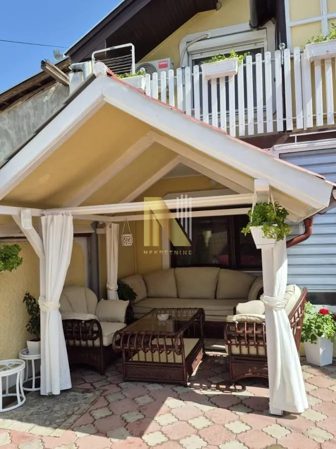 Prodaja, kuća, 150m², Gat, Subotica