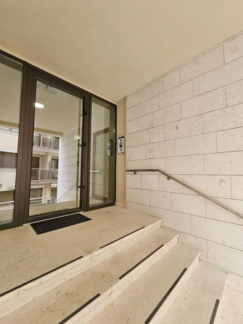 Rent, one bedroom apartment, 46m², Bečići, Budva