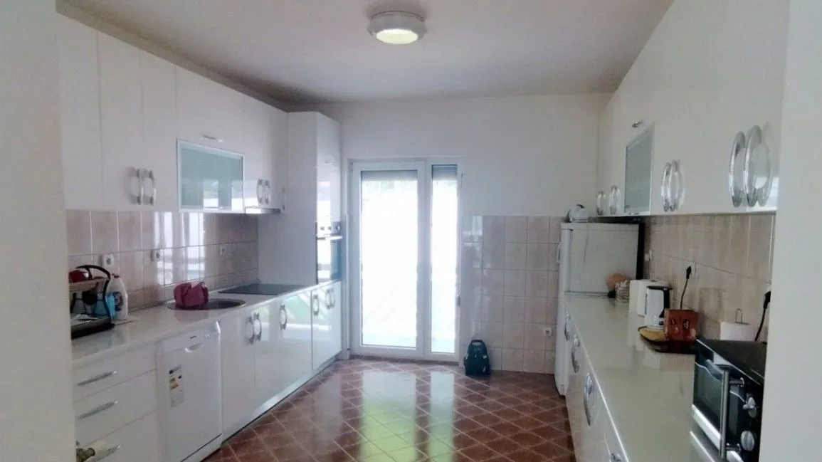 Prodaja, kuća, 270m², Mali Zvornik, Srbija