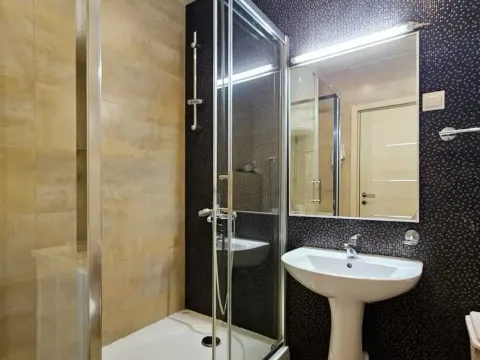 Prodaja, trosoban stan, 90m², Rozino, Budva - image 16