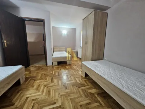 Rent, house, 217m², Sremska Kamenica, Petrovaradin - image 12