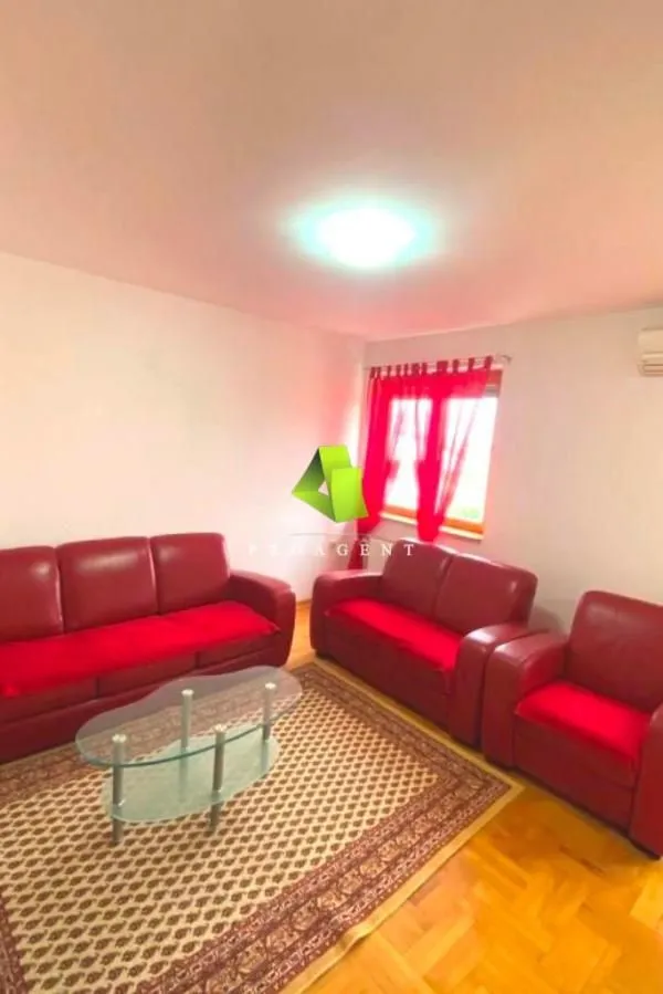 Izdavanje, trosoban stan, 66m², Medijana, Niš