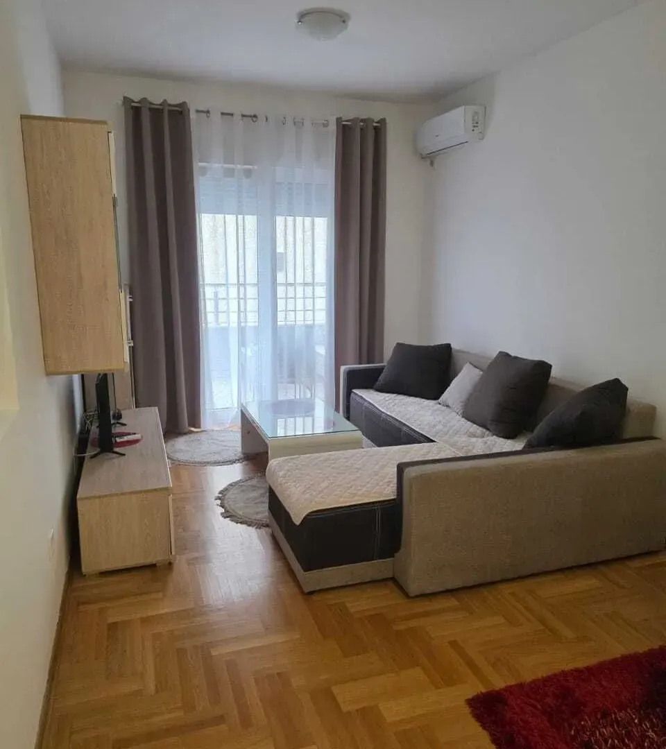 Rent, two bedroom apartment, 58m², Adok, Budva