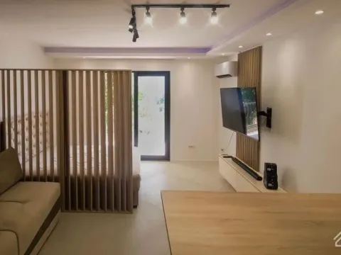 Sale, studio apartment, 46m², Dobrota, Kotor - image 6