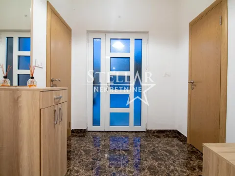 Rent, house, 170m², Jastreb, Danilovgrad - image 16