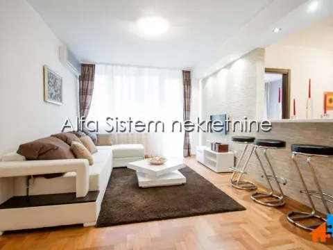 Rent, two bedroom apartment, 60m², Stari Grad, Beograd - image 1