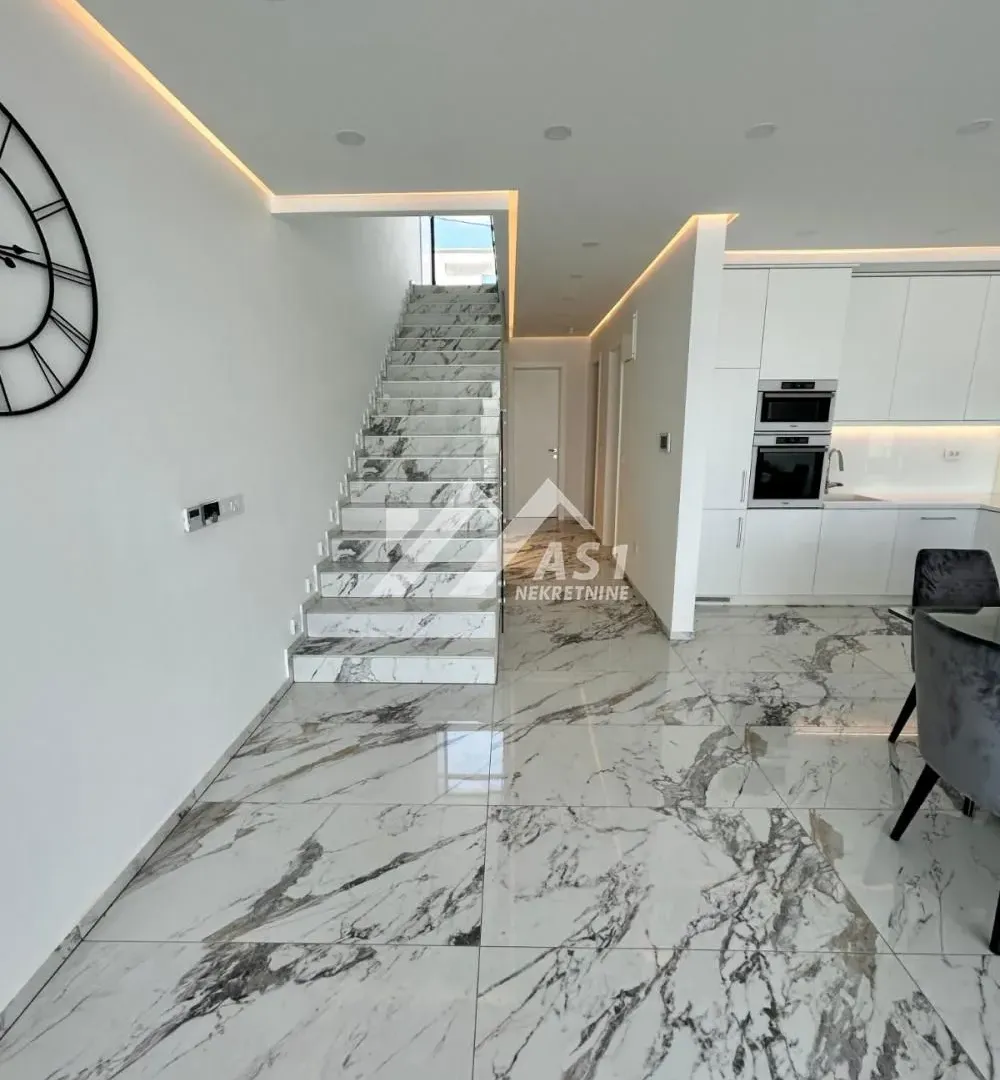 Rent, house, 180m², Mišeluk, Petrovaradin