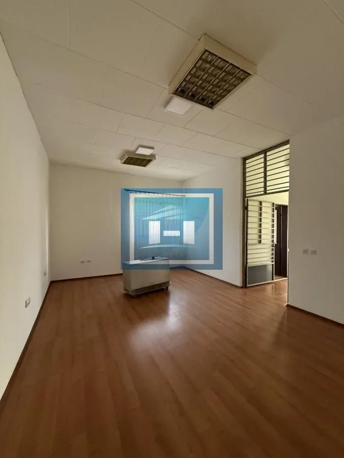 Sale, office space, 66m², Centar, Ćuprija