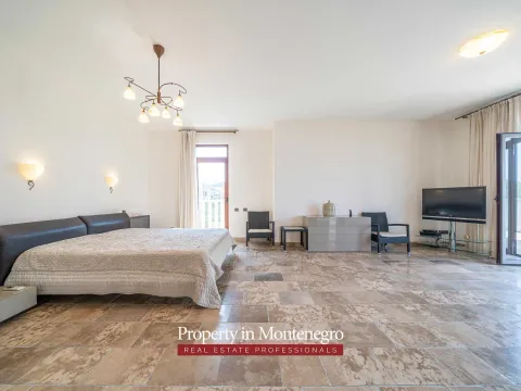 Prodaja, kuća, 971m², Petrovac, Budva - image 49