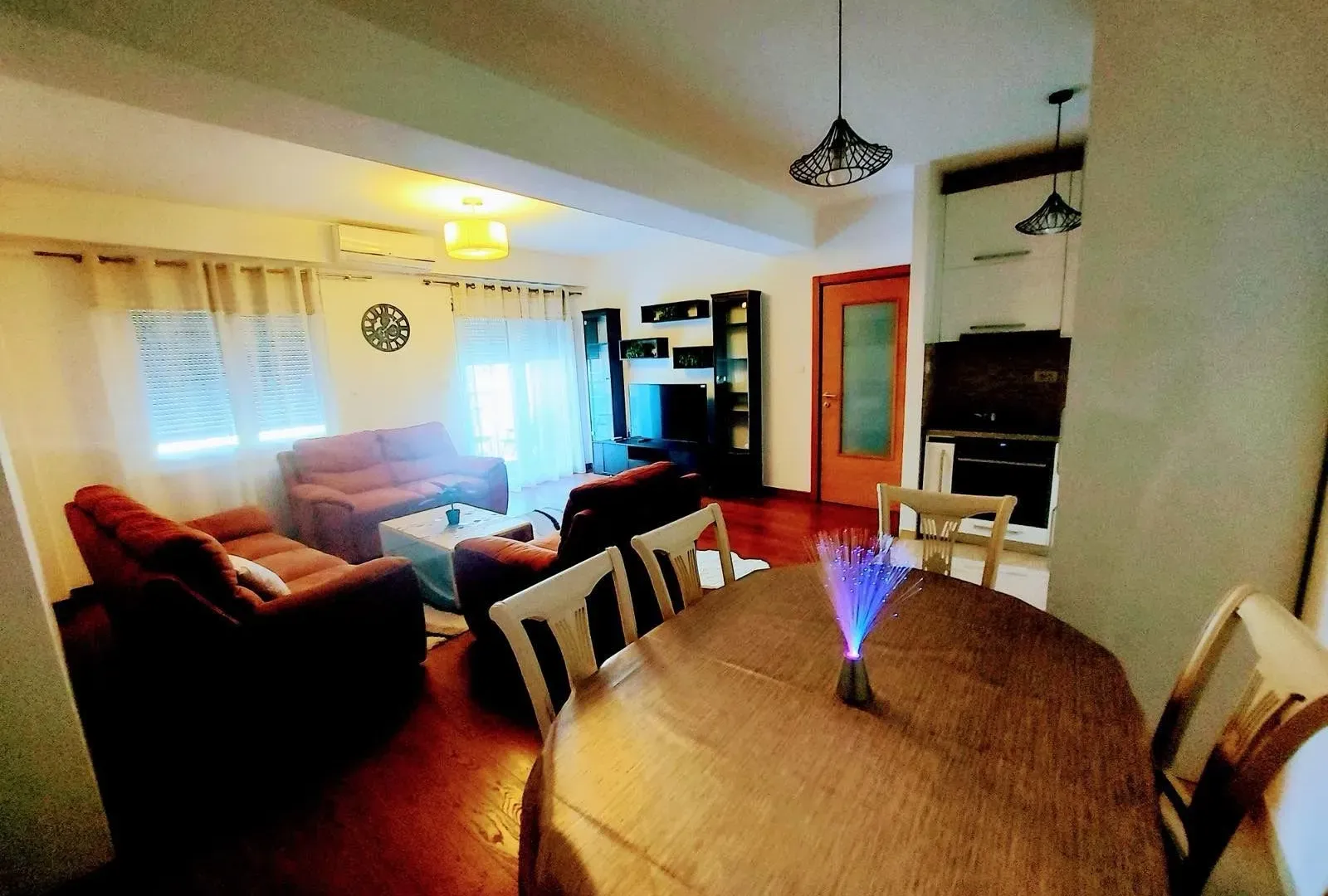 Izdavanje, dvosoban stan, 65m², Ljubović, Podgorica