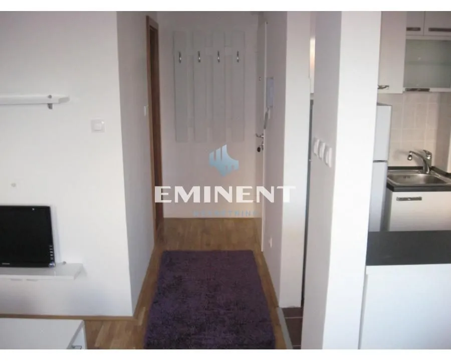 Rent, apartment, 32m², Vračar Sve Podlokacije, Beograd