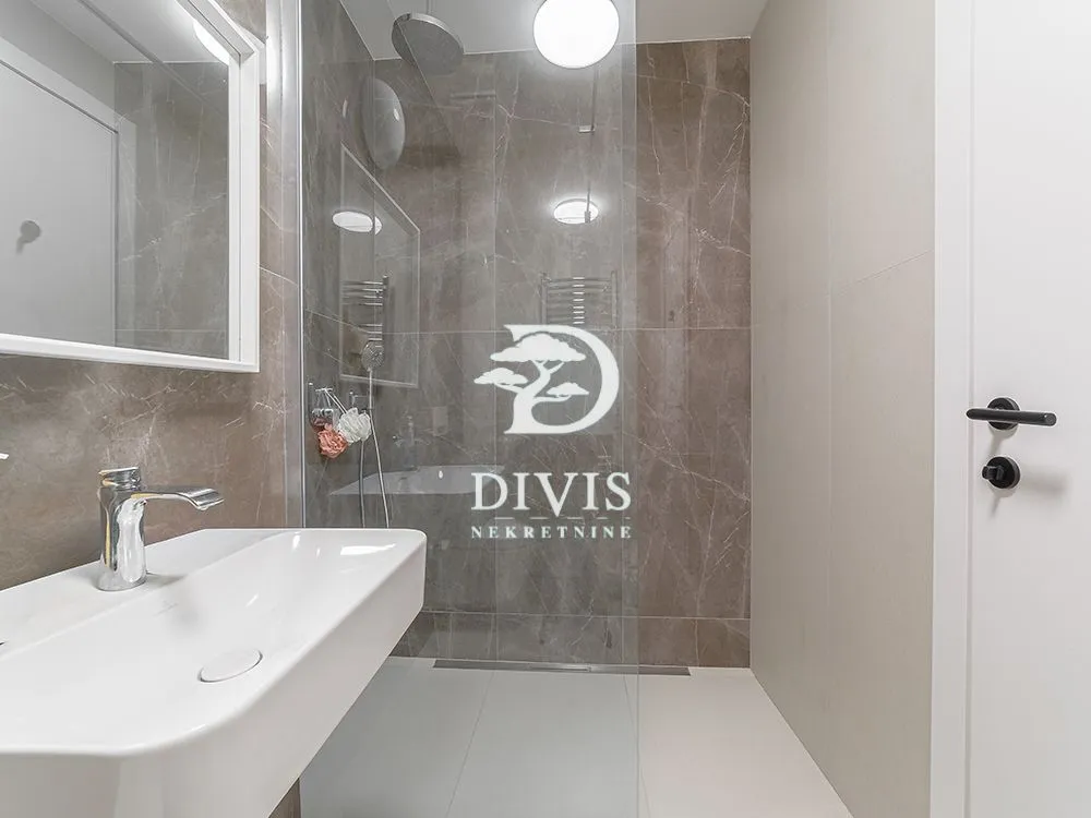 Prodaja, trosoban stan, 78m², Stari Grad, Beograd