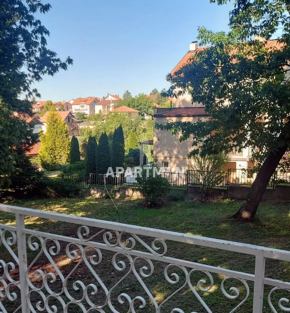 Prodaja, kuća, 320m², Sremčica, Beograd