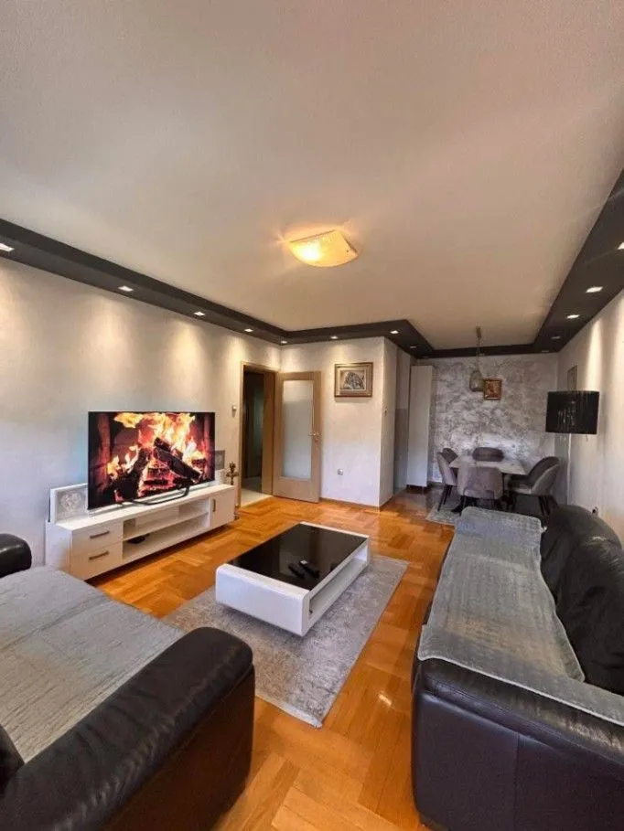 Rent, two bedroom apartment, 76m², Blok 5, Podgorica