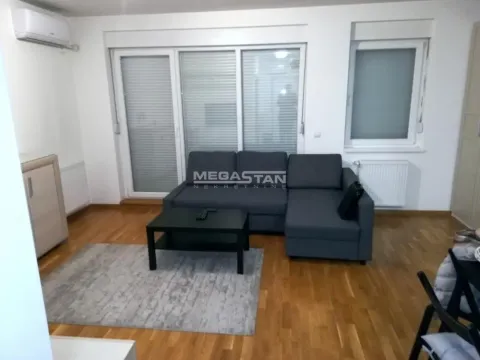 Stan in Zemun Gornji Grad