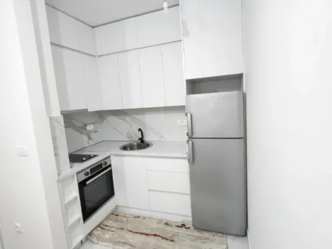 Izdavanje, jednosoban stan, 38m², Central Point, Podgorica - image 4