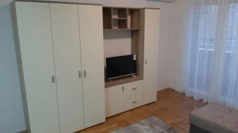 Rent, studio apartment, 28m², Centar, Novi Sad - image 3