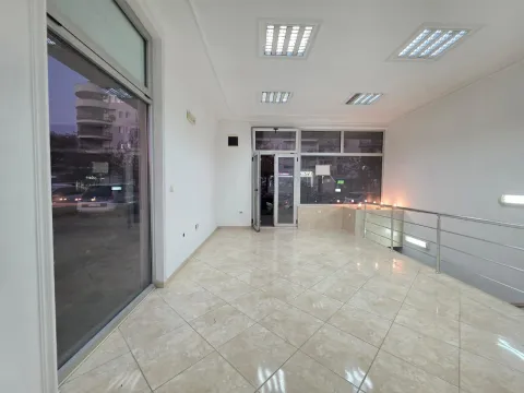 Prodaja, poslovni prostor, 82m², Podgorica, Crna Gora - image 20