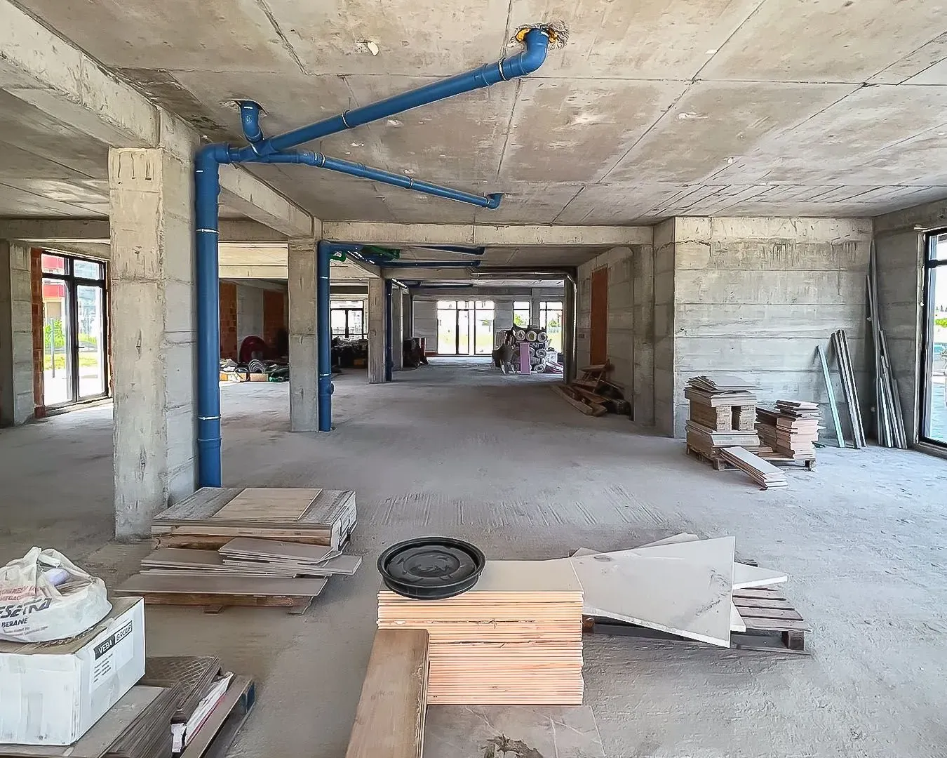 Izdavanje, poslovni prostor, 1000m², Zabjelo, Podgorica