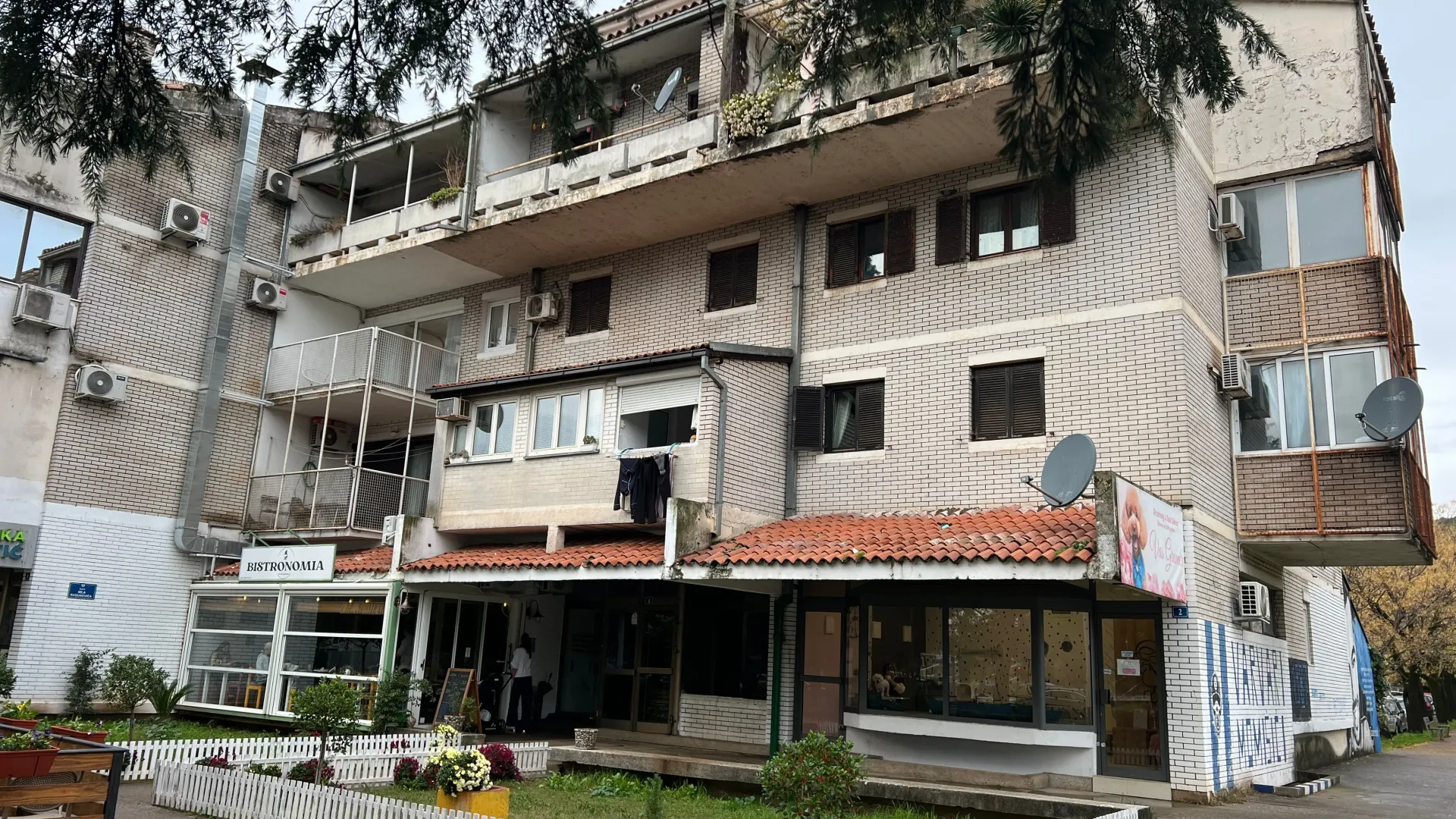Rent, three bedroom apartment, 95m², Obala Morače, Podgorica