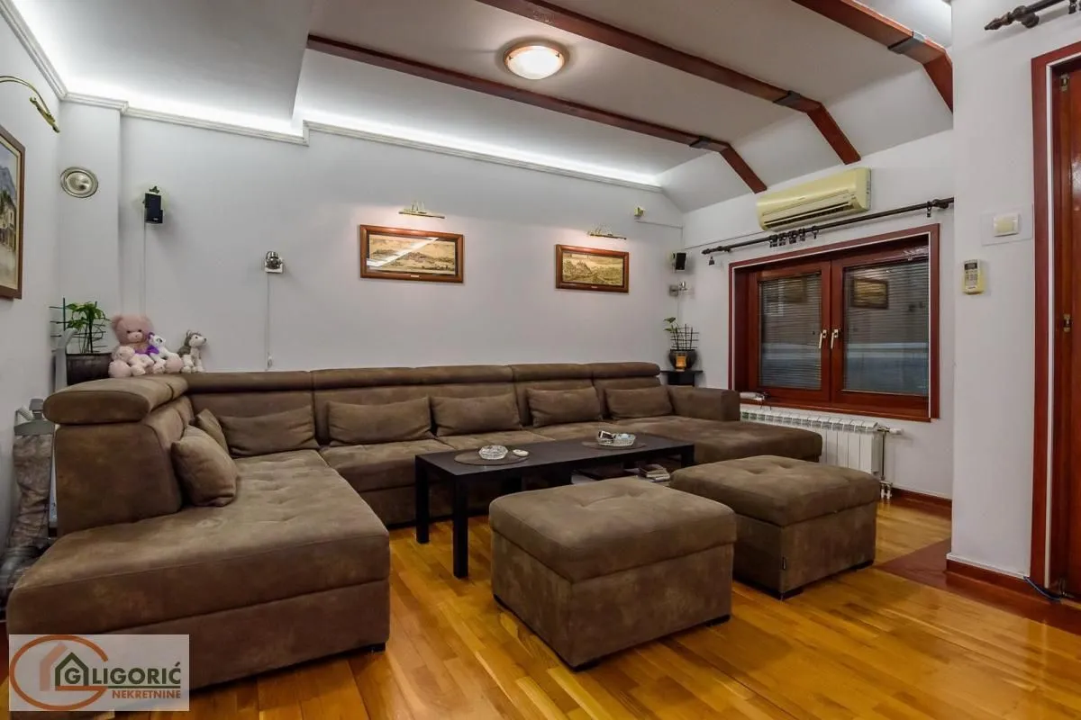 Prodaja, četvorosoban stan, 131m², Gundulićev Venac, Beograd