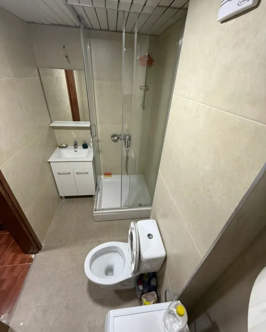 Izdavanje, jednosoban stan, 55m², Lazi, Budva