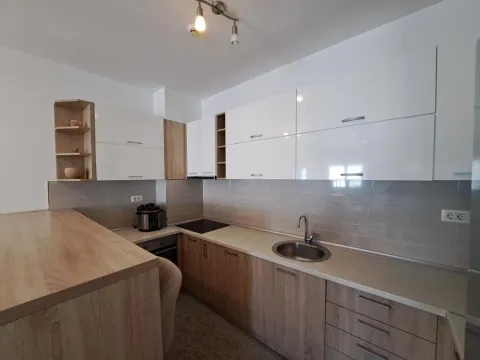 Izdavanje, dvosoban stan, 70m², City Kvart, Podgorica - image 7