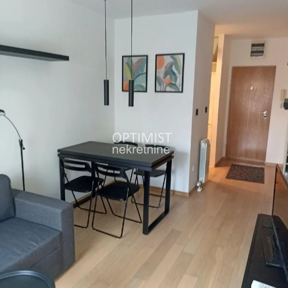 Rent, two bedroom apartment, 36m², Crveni Krst, Beograd