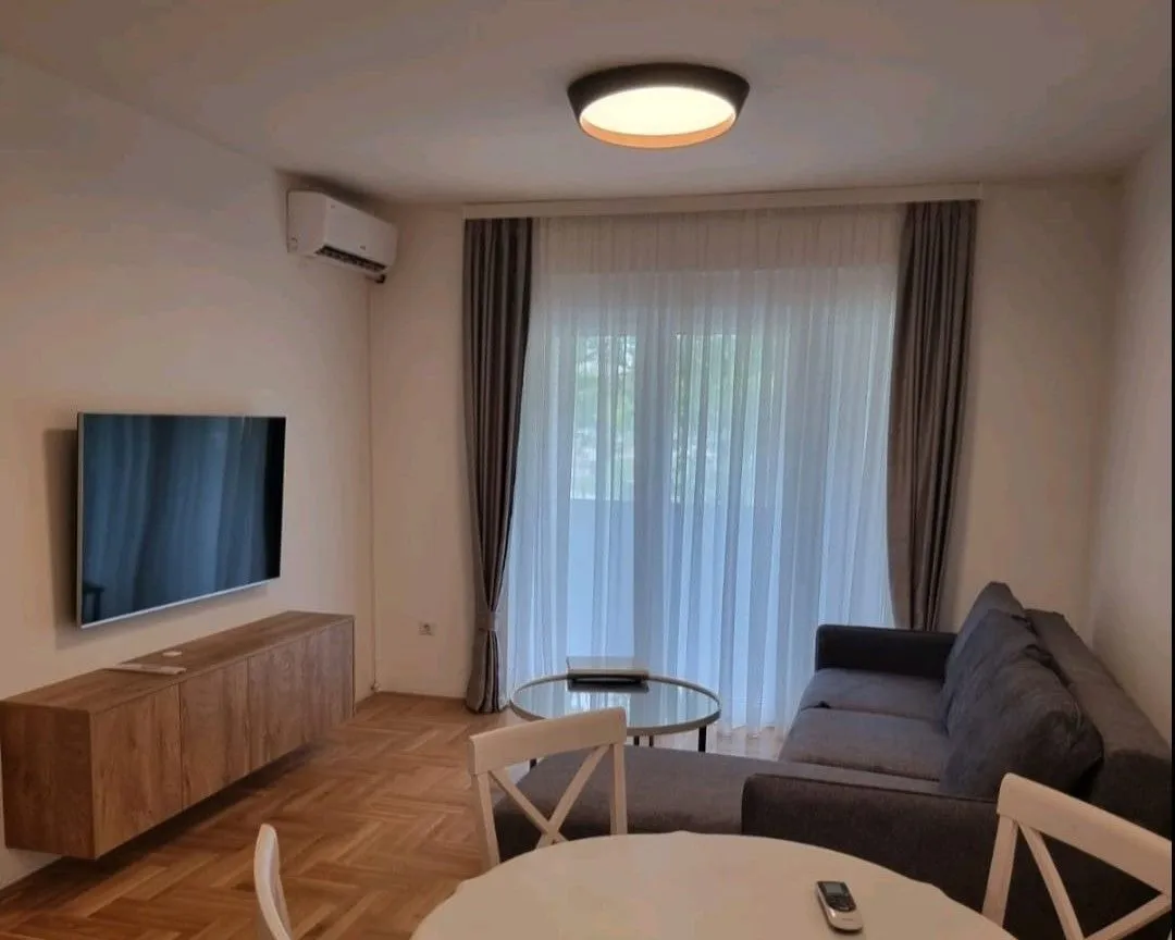 Rent, one bedroom apartment, 48m², Stari Aerodrom, Podgorica