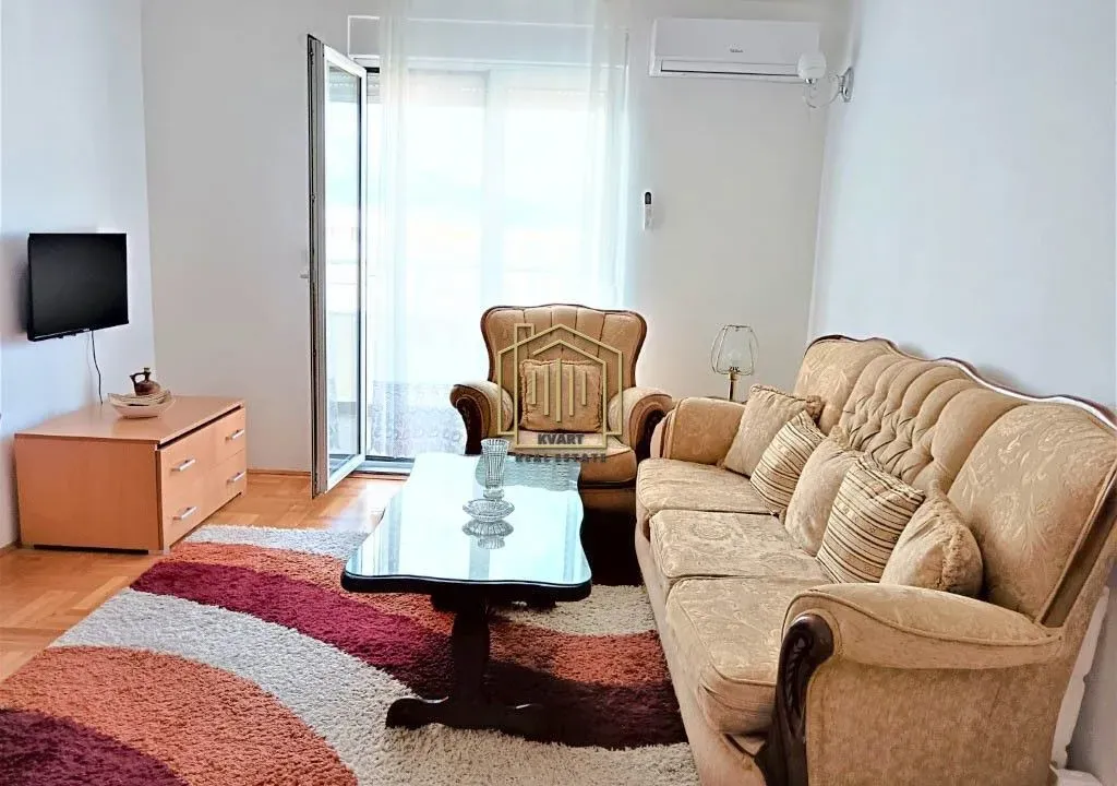 Izdavanje, jednosoban stan, 42m², Stari Aerodrom, Podgorica