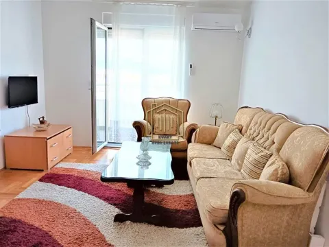 Izdavanje, jednosoban stan, 42m², Stari Aerodrom, Podgorica - image 1