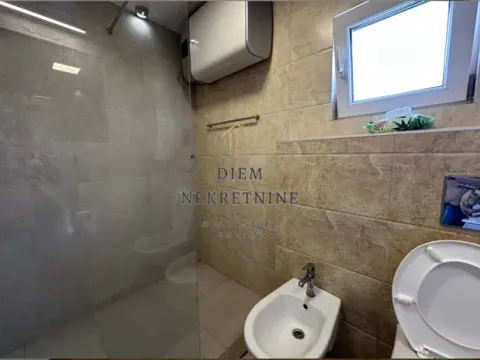 Rent, four bedroom apartment, 136m², Zabjelo, Podgorica - image 11