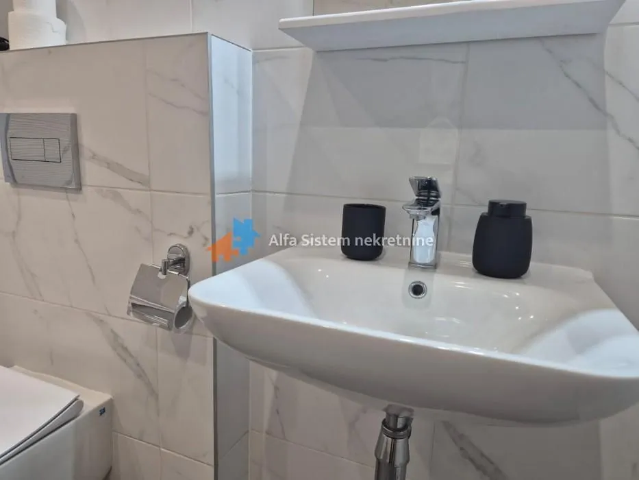 Izdavanje, trosoban stan, 95m², Trošarina, Voždovac Sve Podlokacije