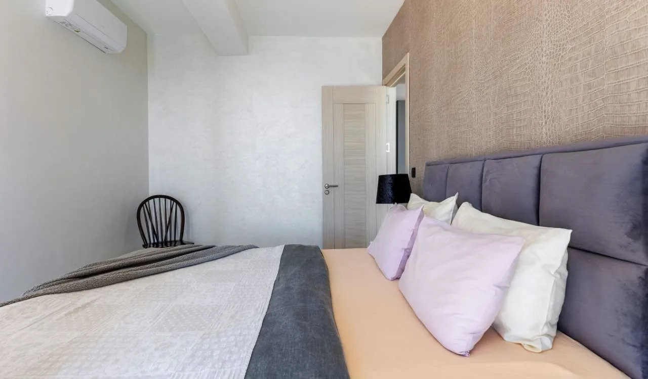 Sale, one bedroom apartment, 77m², Bečići, Budva