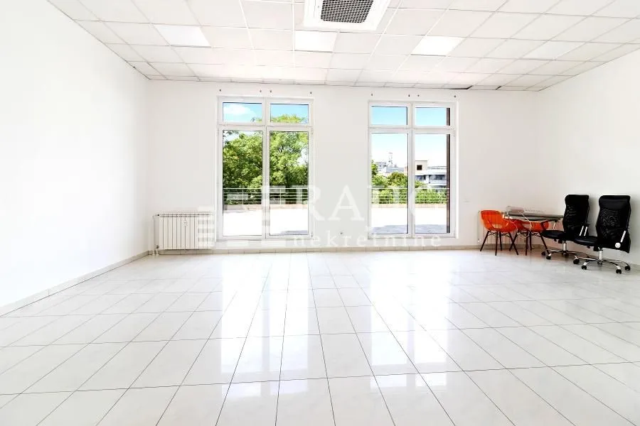 Rent, office space, 53m², Savski Venac, Beograd